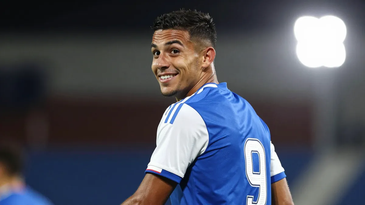 Colombia's Luis Suárez, team's striker, on Barcelona's shortlist