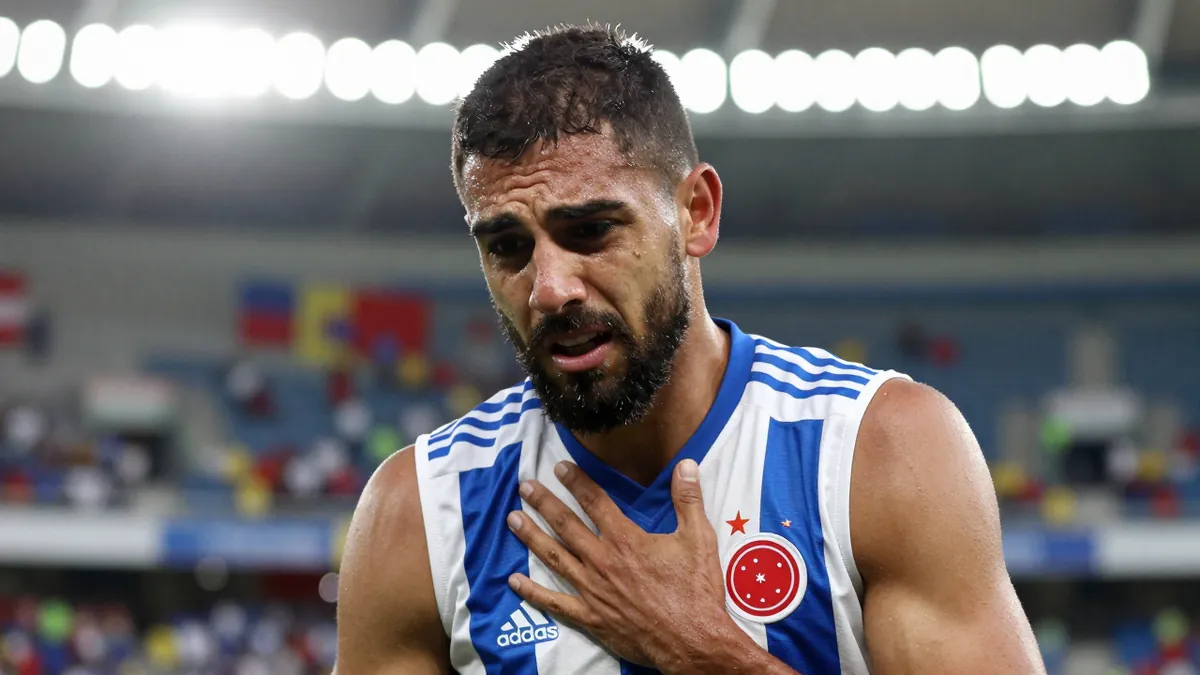 Lesión en la selección Colombia: Álvaro Angulo se fue de la cancha en camilla